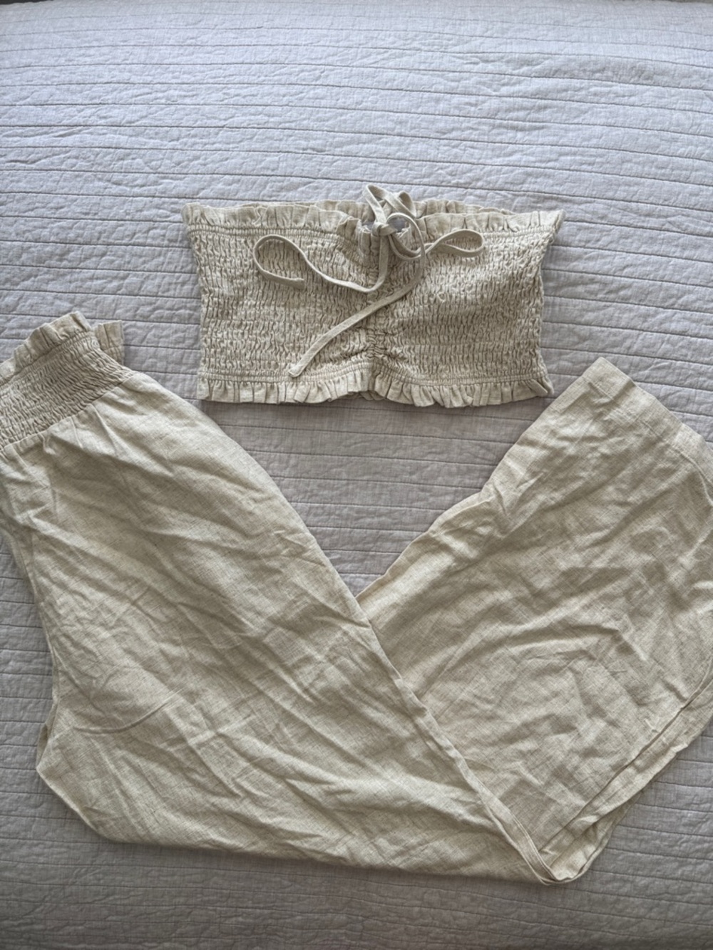 Smocked Linen Set - Picture 9 of 11